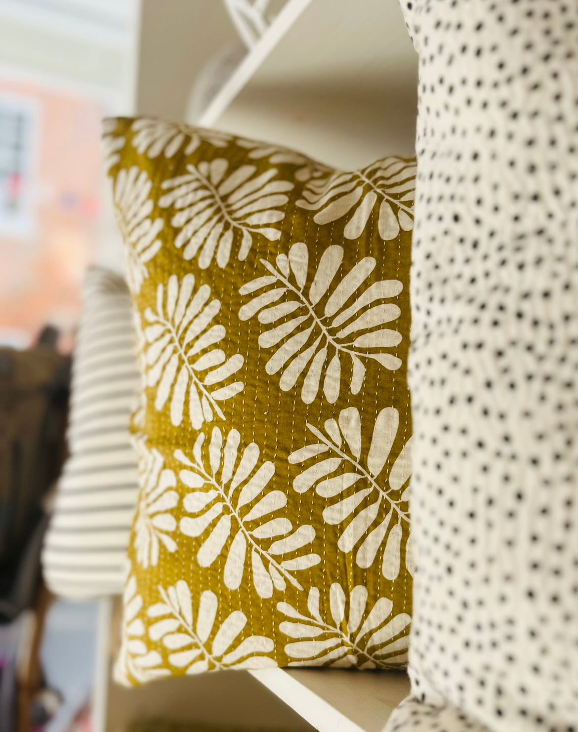 Leaf cushion 50x50 by A World of Craft