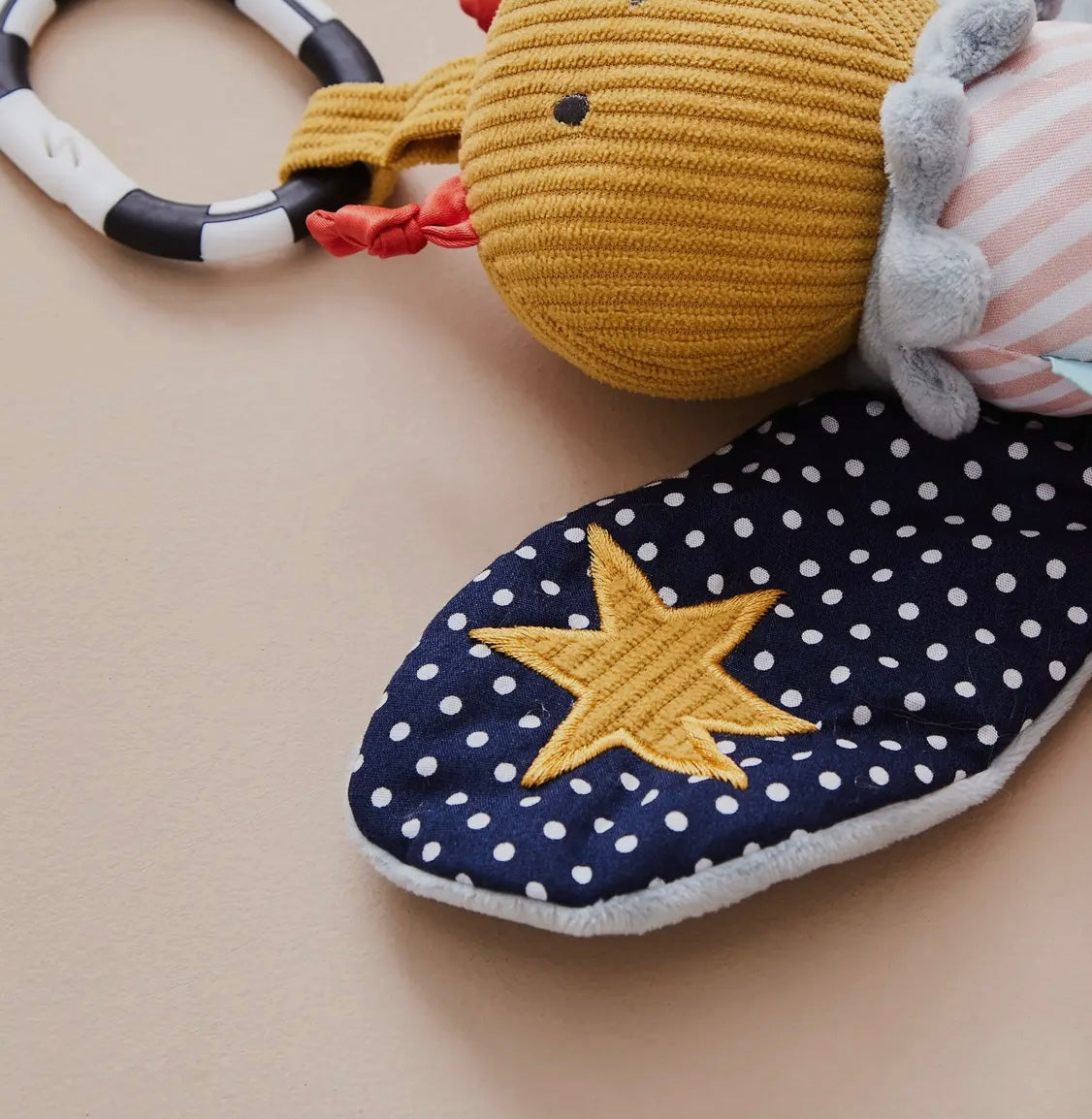 Dragonfly activity toy