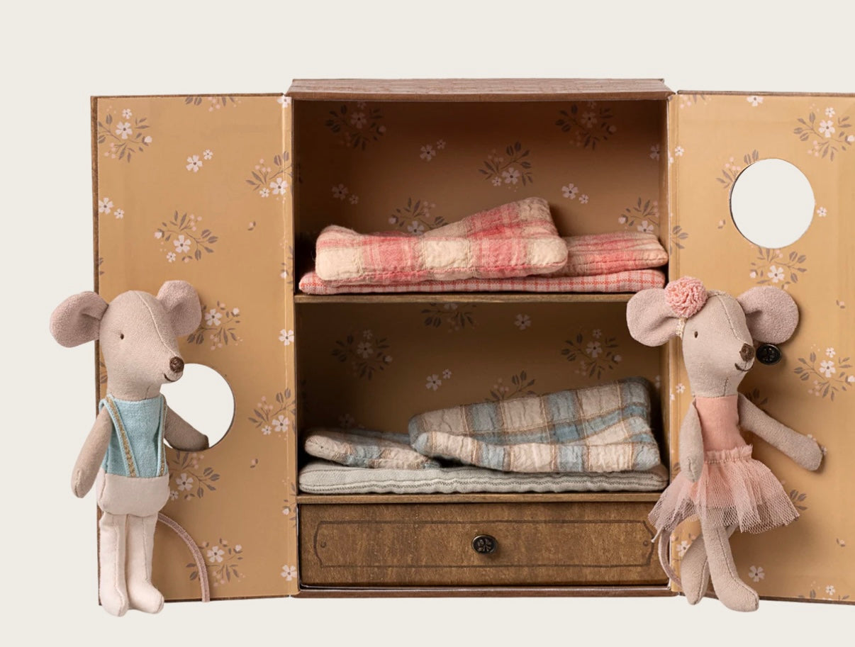 Ballet mice in dance studio by Maileg