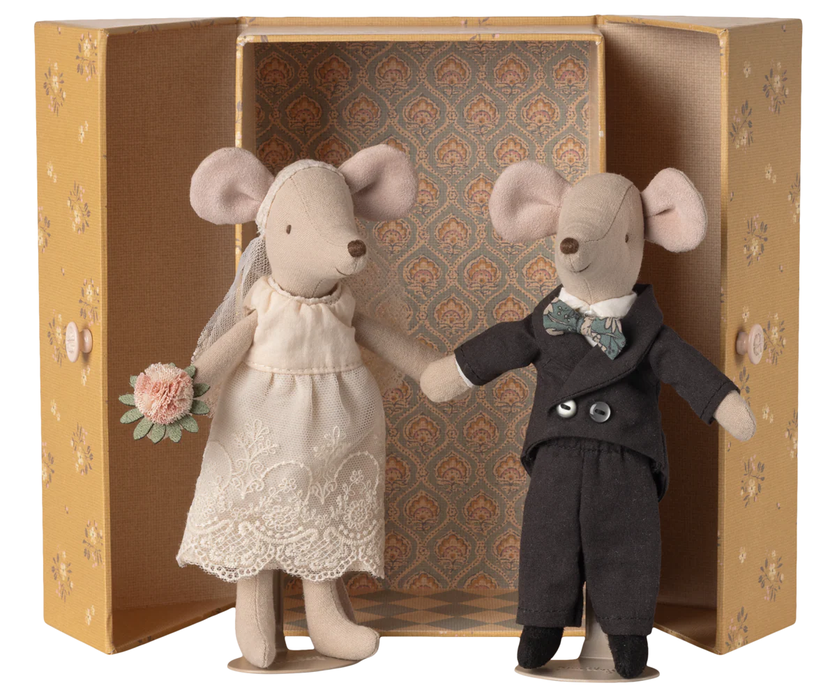 Maileg wedding mice
