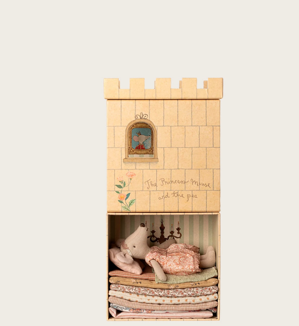 Princess and the pea. Big sister mouse by Maileg