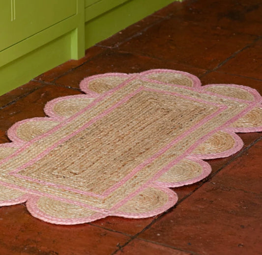 ROSE scalloped hand woven jute floor mat