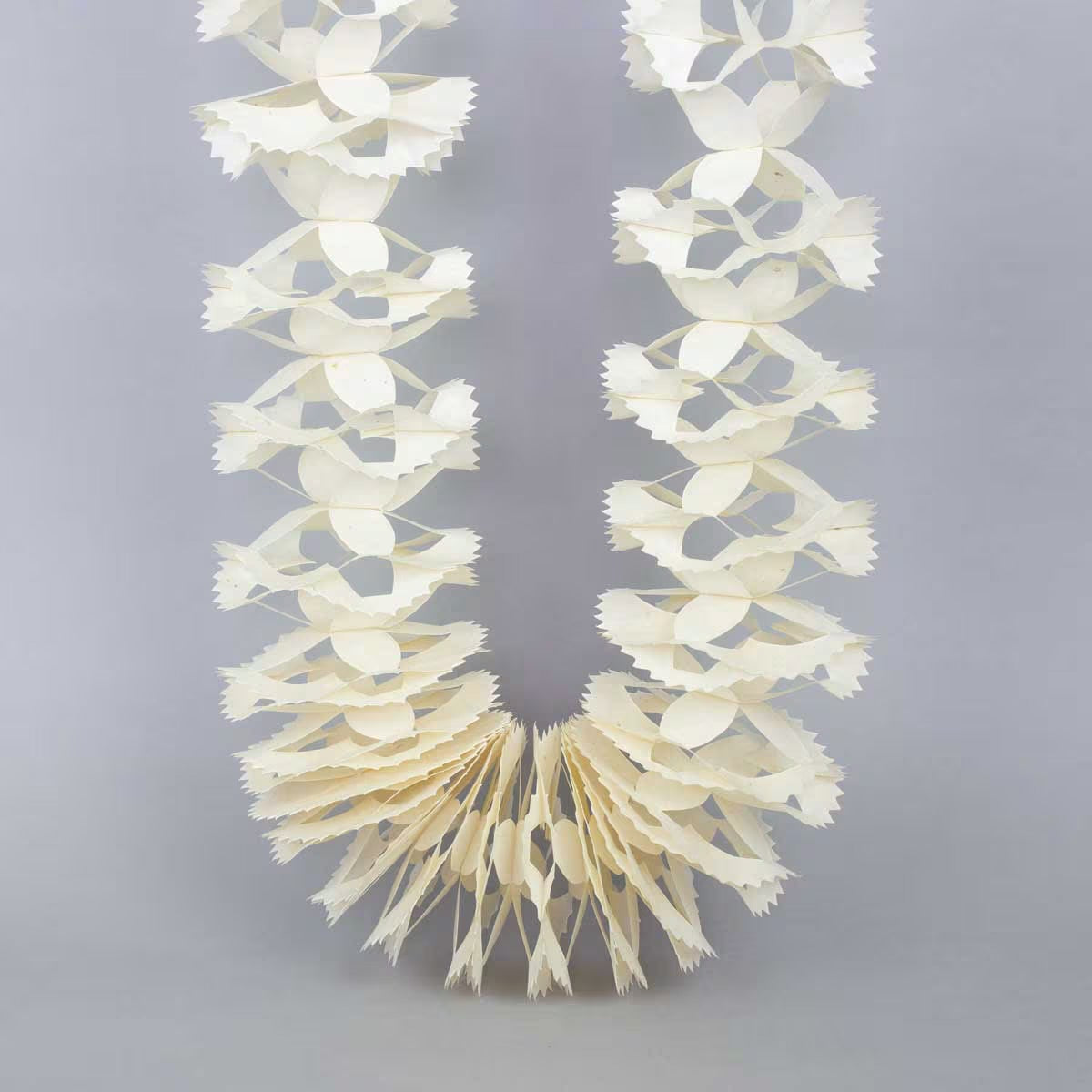 KATHMANDU Garland, white