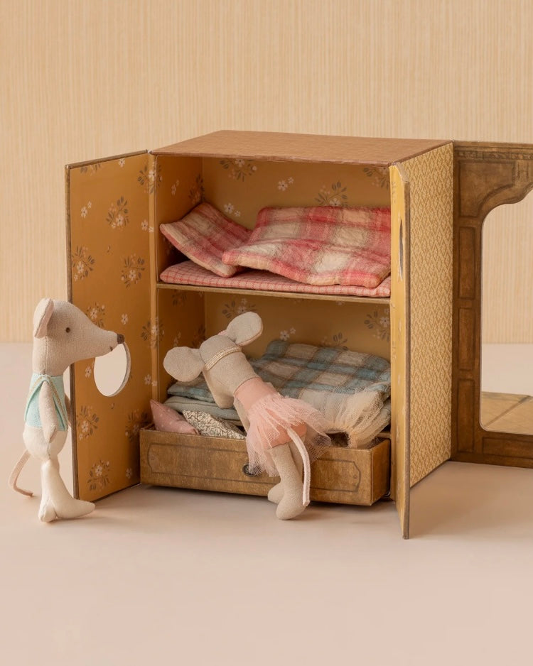 Ballet mice in dance studio by Maileg