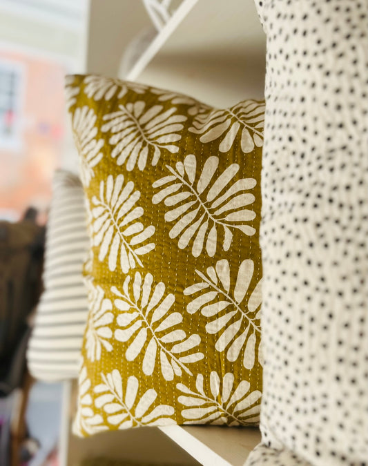 Leaf cushion 50x50 by A World of Craft