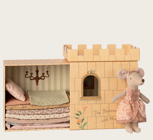 Princess and the pea. Big sister mouse by Maileg