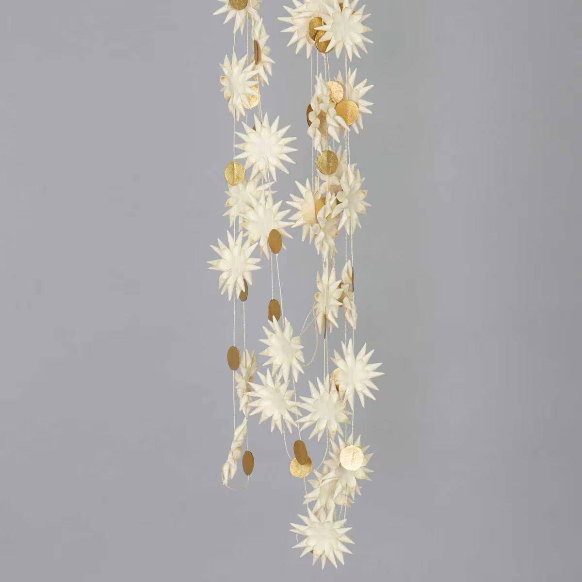 KOTTE WITH GOLD DOTS Garland, white/gold