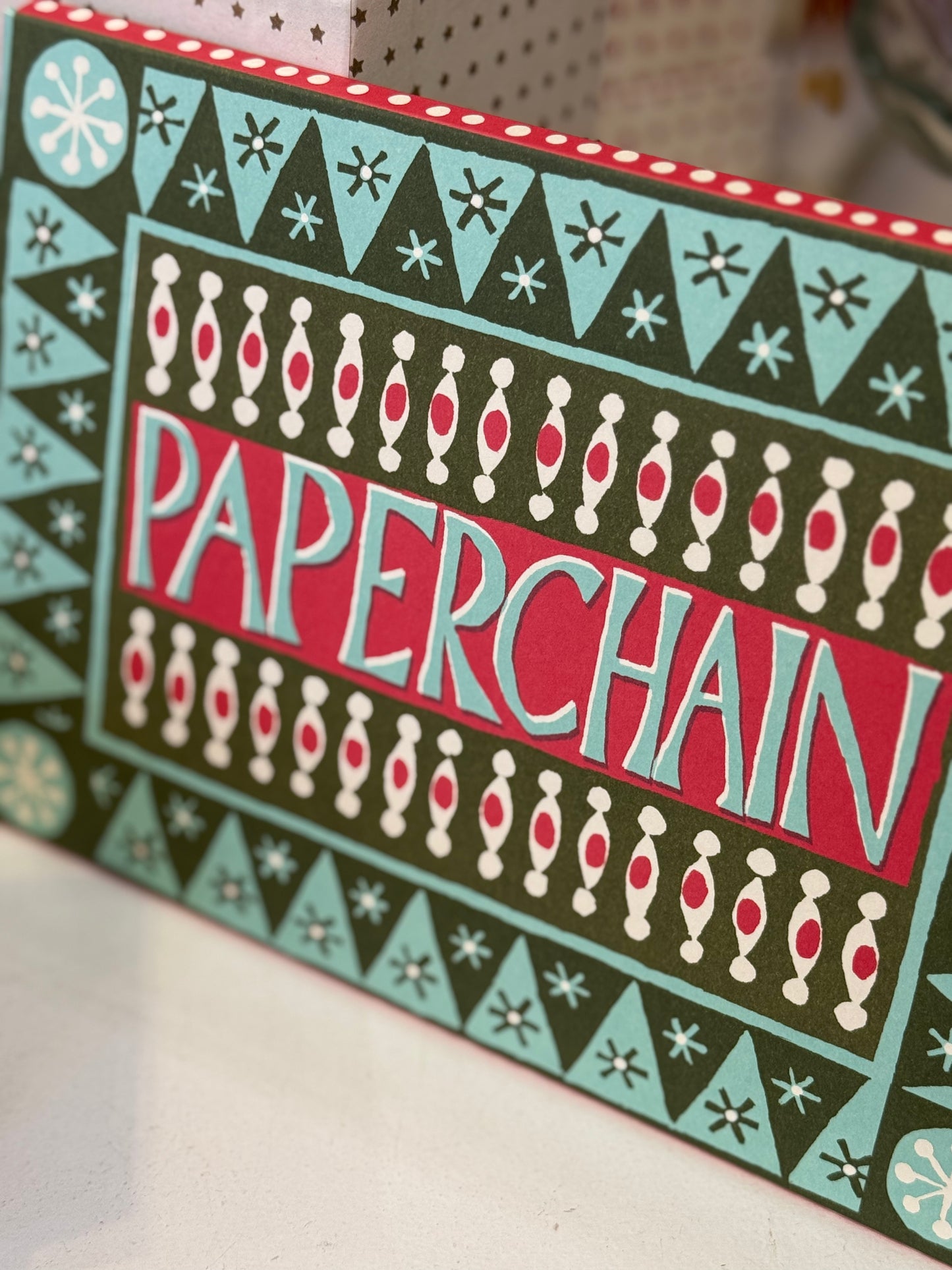 Paper chain red and green